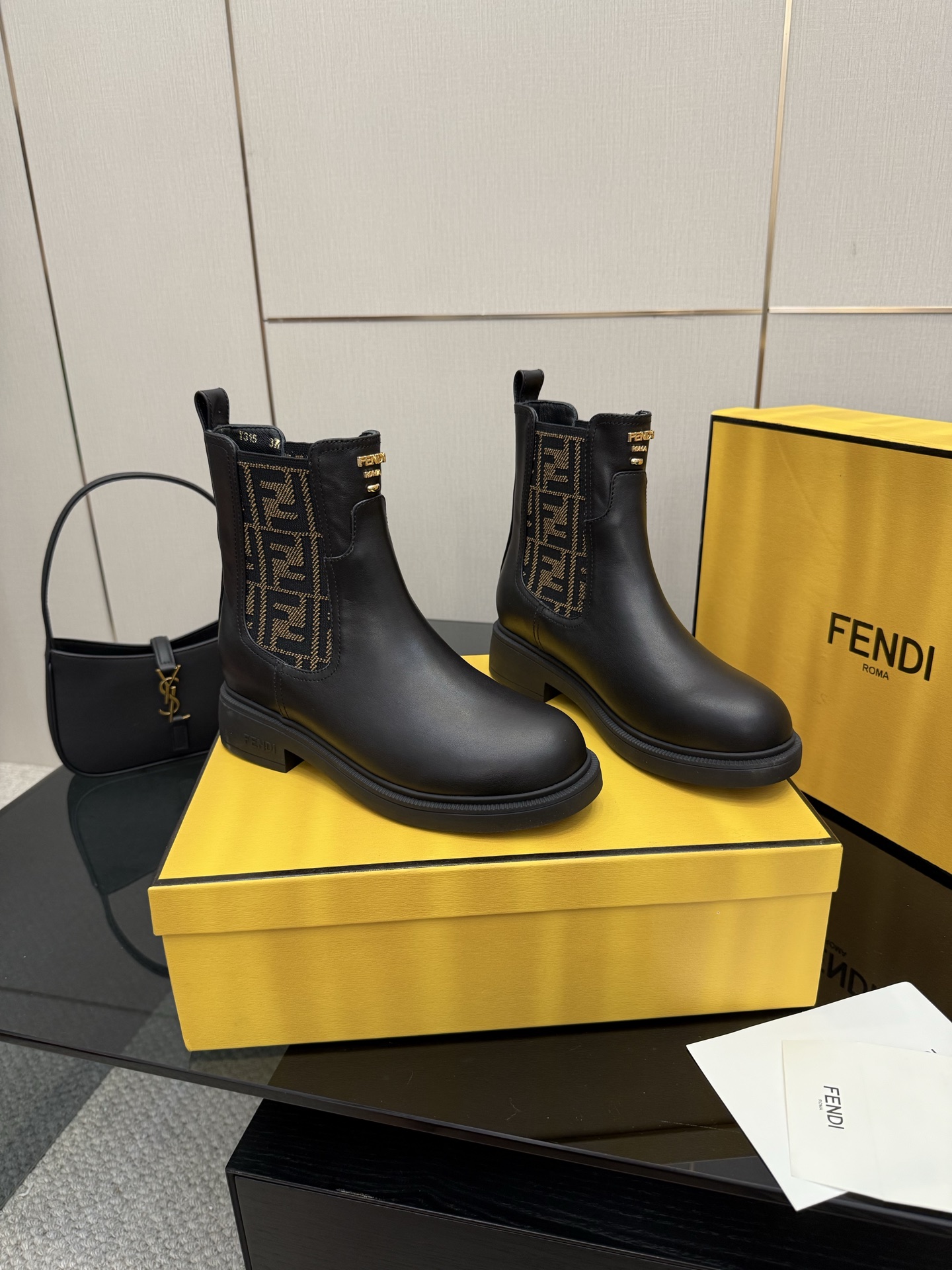 20251022/Fendi_251022-5